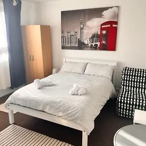 Privatunterkunft Beautiful Close To Brick Lane, London