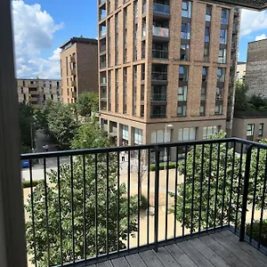 Apartment Luxury One Bedroom, London